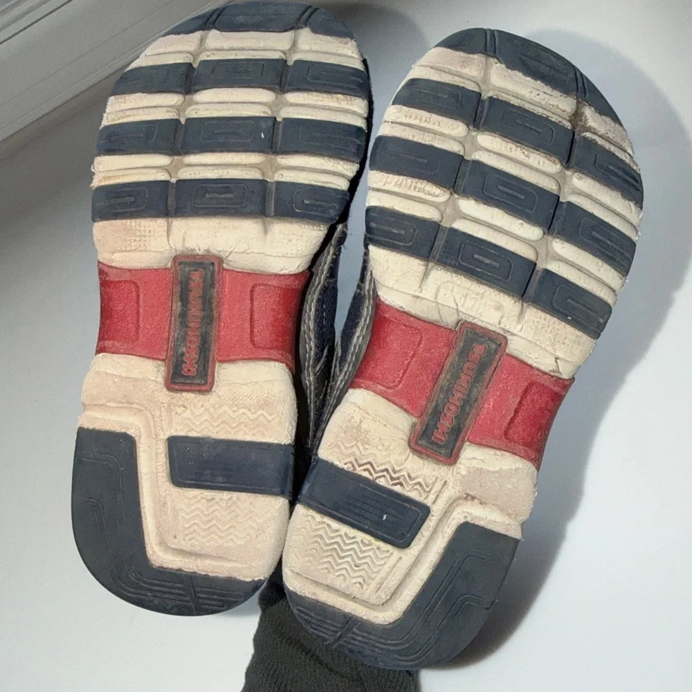 Tsukihoshi Kids Navy and Red Athletic Sneakers